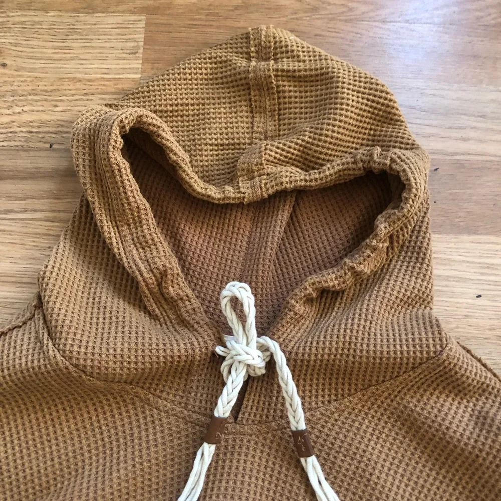 Pol Boho Ruffled Colorblock Hooded Top with Drawstring - Picture 4 of 7